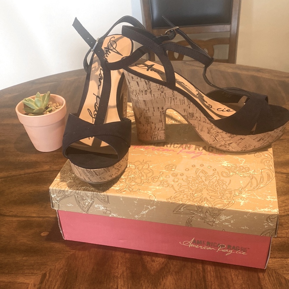 American Rag navy cork heels. Size 9.5. - Picture 1 of 9